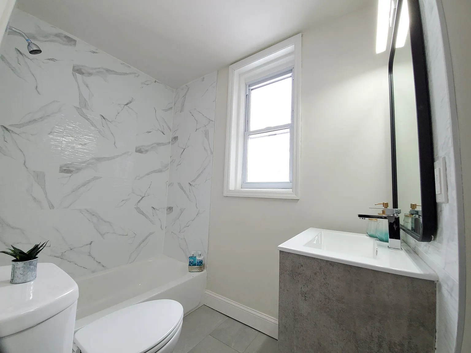 1 bed, 1200 sqft, $1,699 — Photo 3