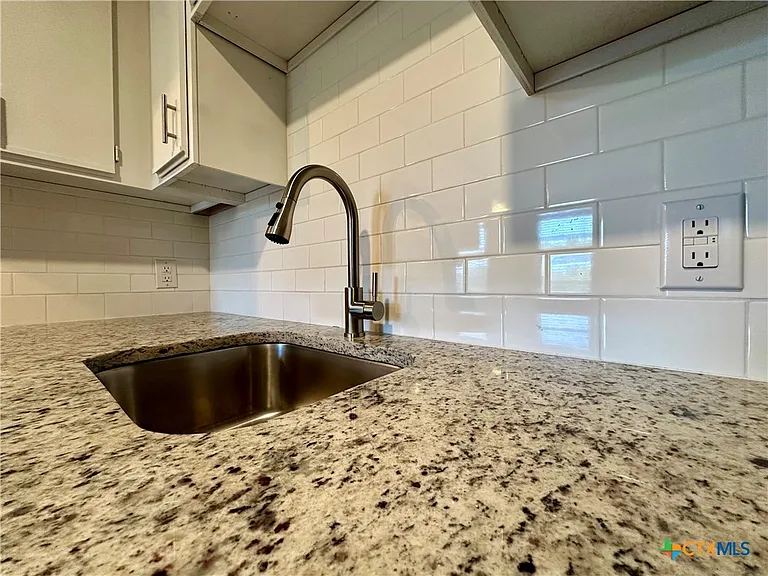 1409 N Bishop St #2 — Photo 4
