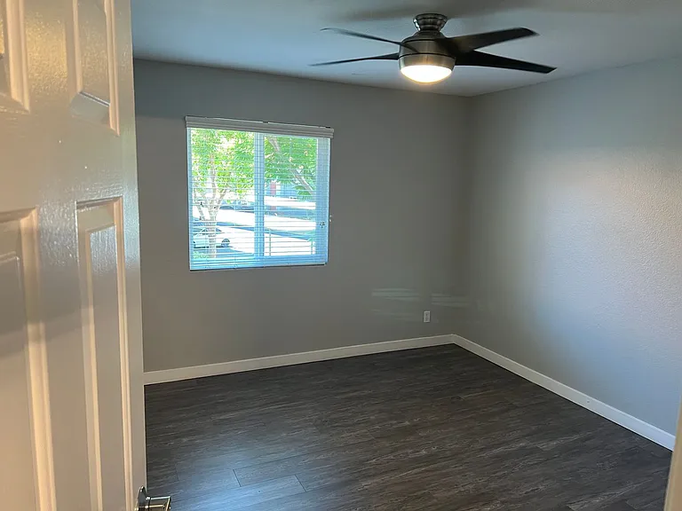 Corona Pointe Resort — Photo 171