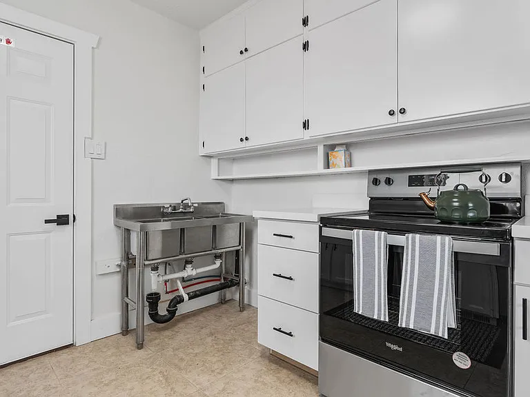 478 W 200 N — Photo 11