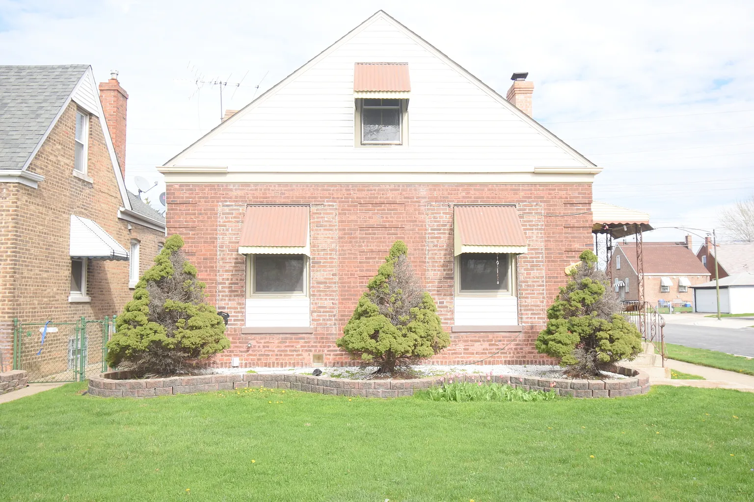 10959 S Avenue B photo 1