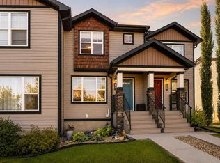 41 E Crestview Blvd, Sylvan Lake, AB T4S 0N6