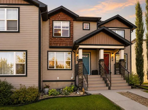 41 E Crestview Blvd, Sylvan Lake, AB T4S 0N6