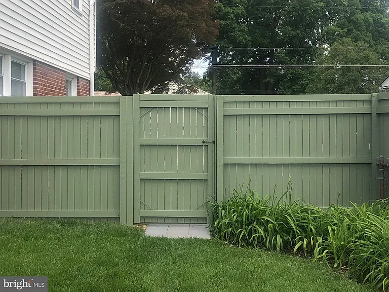 5350 Ravensworth Rd — Photo 101