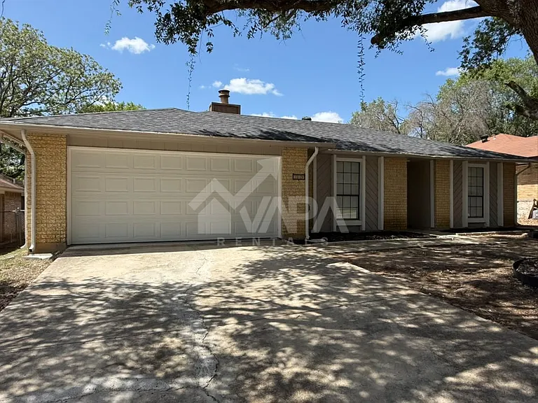 209 High Oak — Photo 2