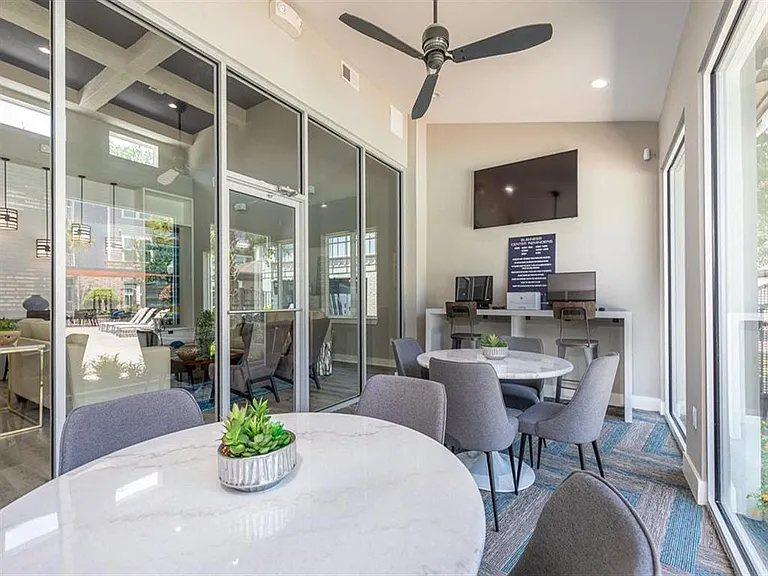 Delray Apartments — Photo 9