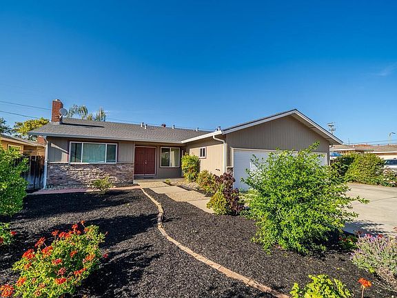 3rd image of 5741 Preston Dr