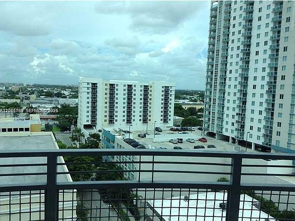 5th image of 350 NE 24th St APT 1108