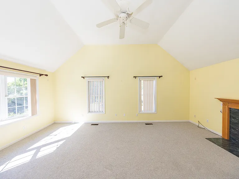 469 Walnut St — Photo 54
