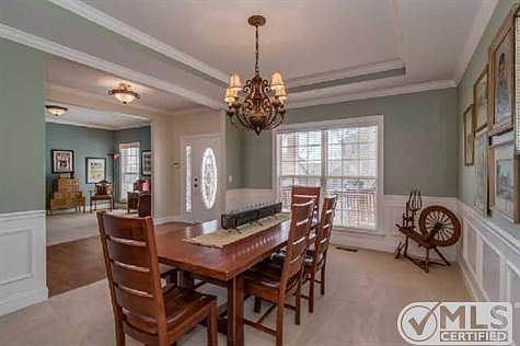 3rd image of 1406 Leeds Dr