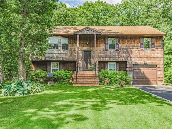 151 Oakfield Avenue, Dix Hills, NY 11746
