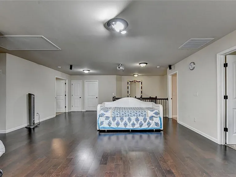2205 Copperfield Dr — Photo 22