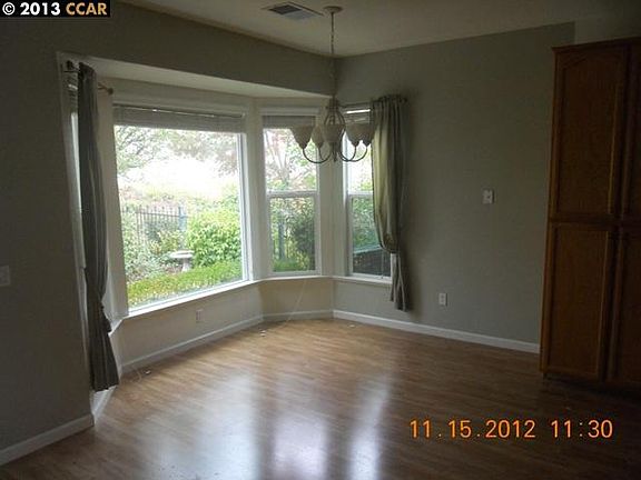 3rd image of 921 Centennial Dr