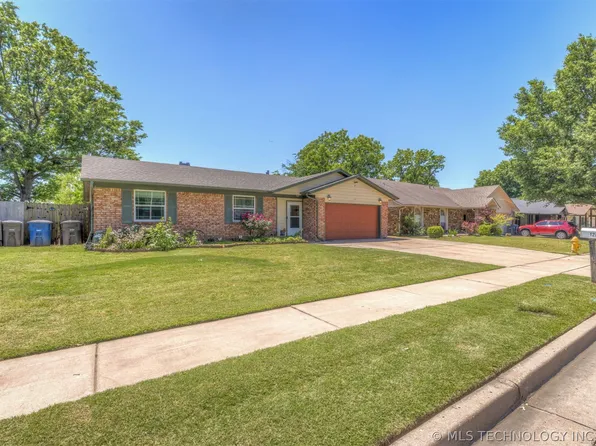 12002 E 39th St S, Tulsa, OK 74146