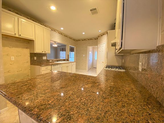4th image of 15518 Tysor Park Ln