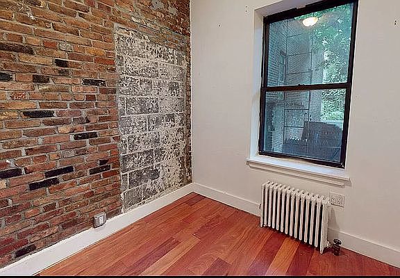 3rd image of 199 E 4th St APT 1