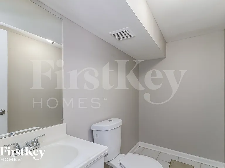2570 Paul Thomas Dr — Photo 14