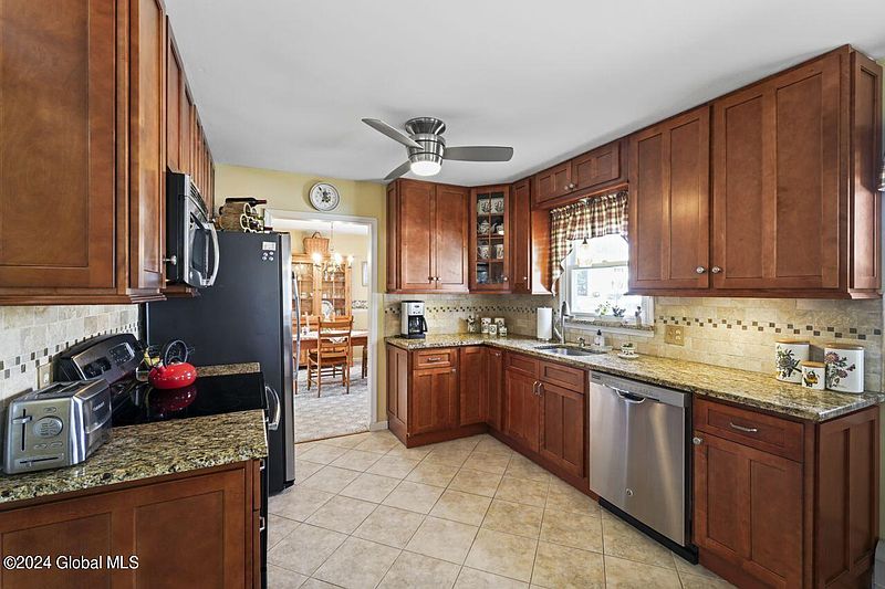 3rd image of 119 Horizon View Drive
