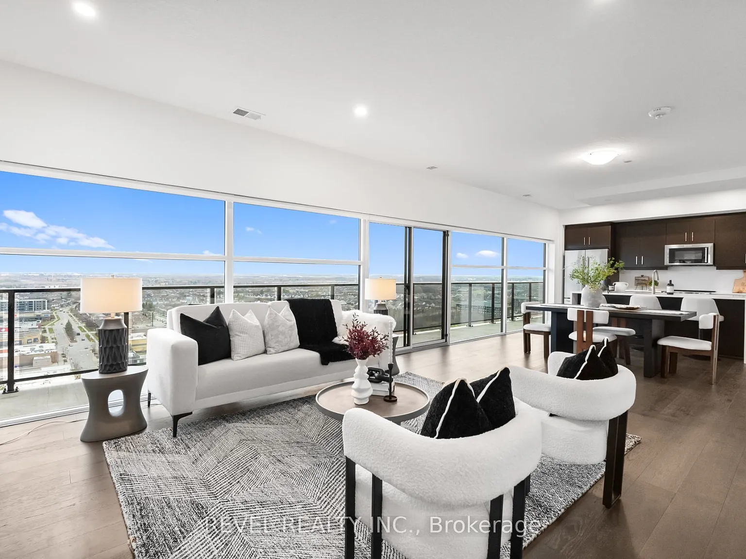 4 bed, $3,975 — Photo 4