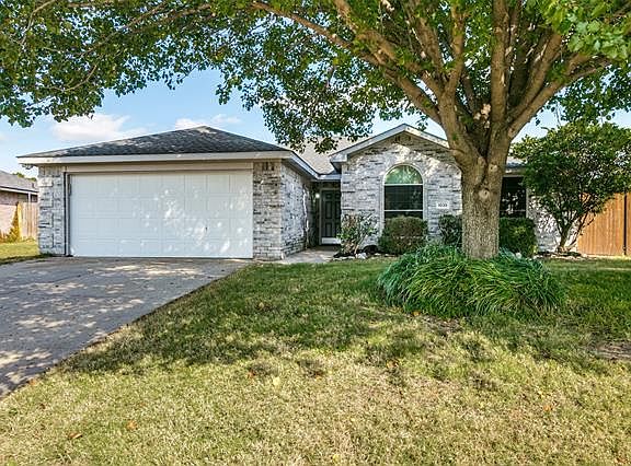 2nd image of 1035 Hall Dr