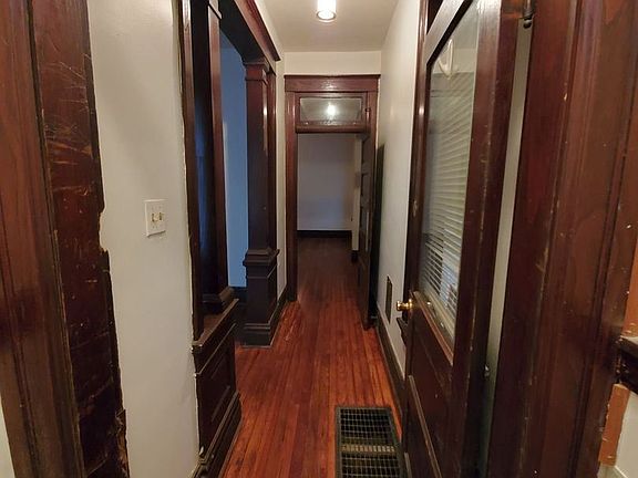 3rd image of 423 S Potomac St #1