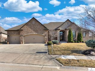 14811 Sharon Cir, Bennington, NE 68007