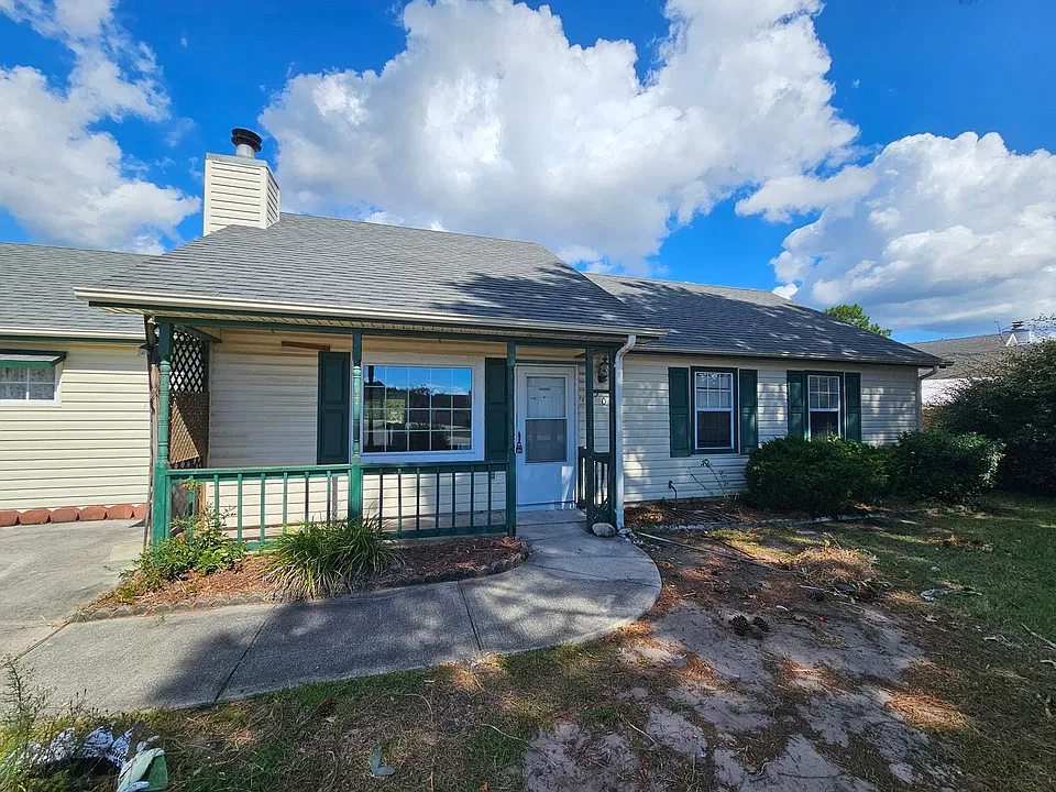 502 McFadyen Cir