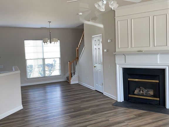 4th image of 2146 McKenzie Creek Dr