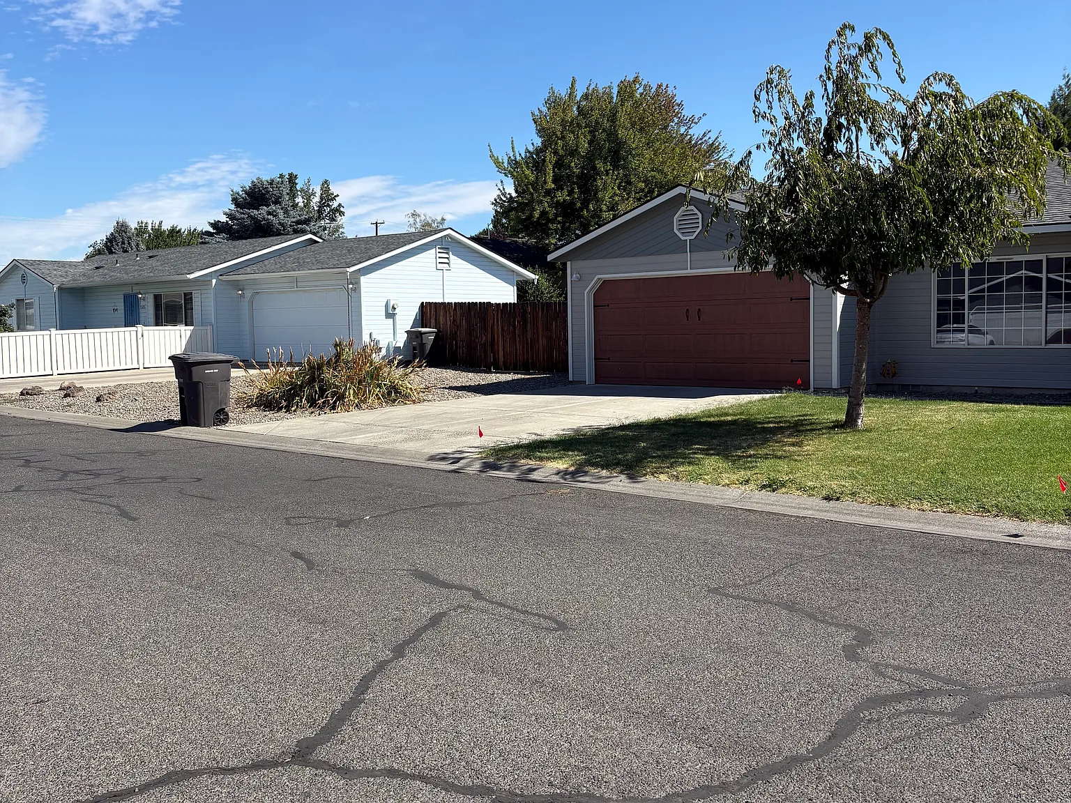 3 bed, 1.5 bath, 1331 sqft, $2,000 — Photo 2