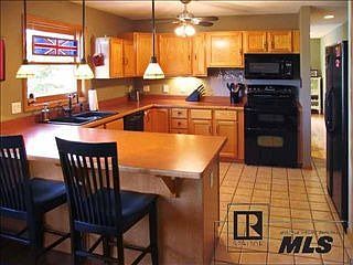 4th image of 200 Caribou Ln