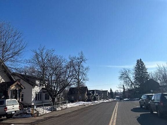 4th image of 33 Riverside Dr