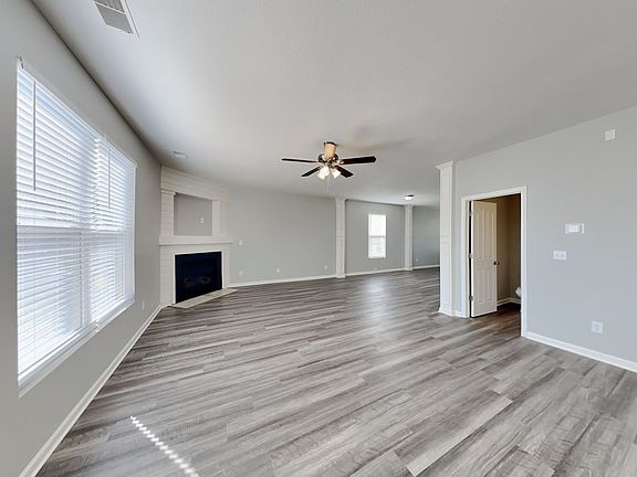 5th image of 504 Goodloe Dr