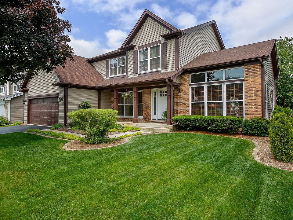Great curb appeal! Newer roof & siding. Professionally landscaped lot. 