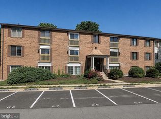 8382 Brockham Dr APT F, Alexandria, VA 22309