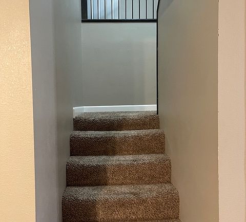 3rd image of 921 Sundown Dr