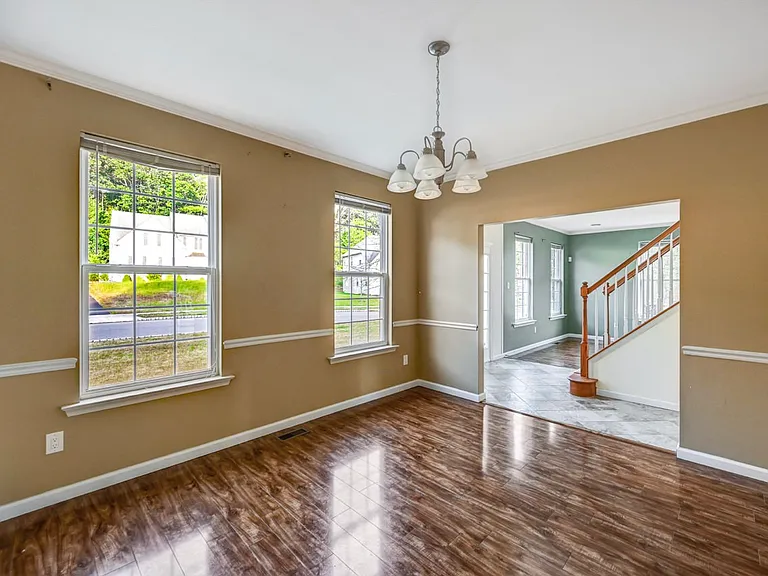 115 Daffodil Dr — Photo 10