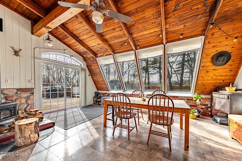 5th image of 36 Damask Drive