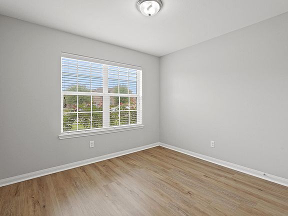3rd image of 7126 Montclair Peak Ln