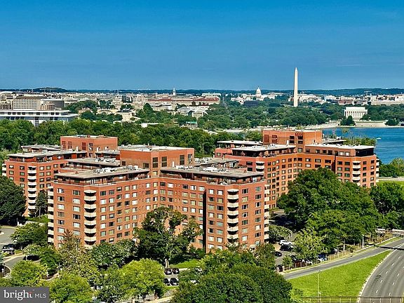 The River Place community is ideally located for a long stay in the D.C. area.