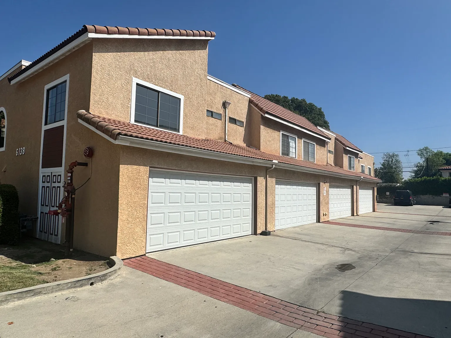 6138 Rosemead Blvd — Photo 2