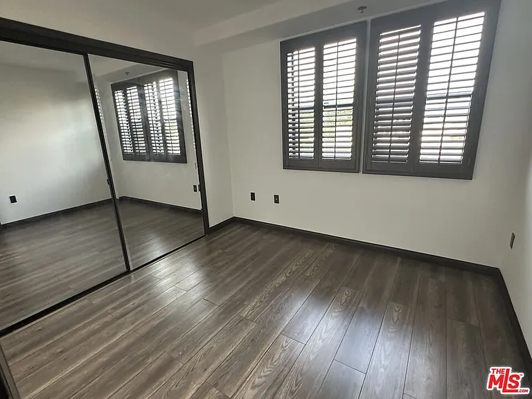 520 S Kingsley Dr #406 — Photo 4