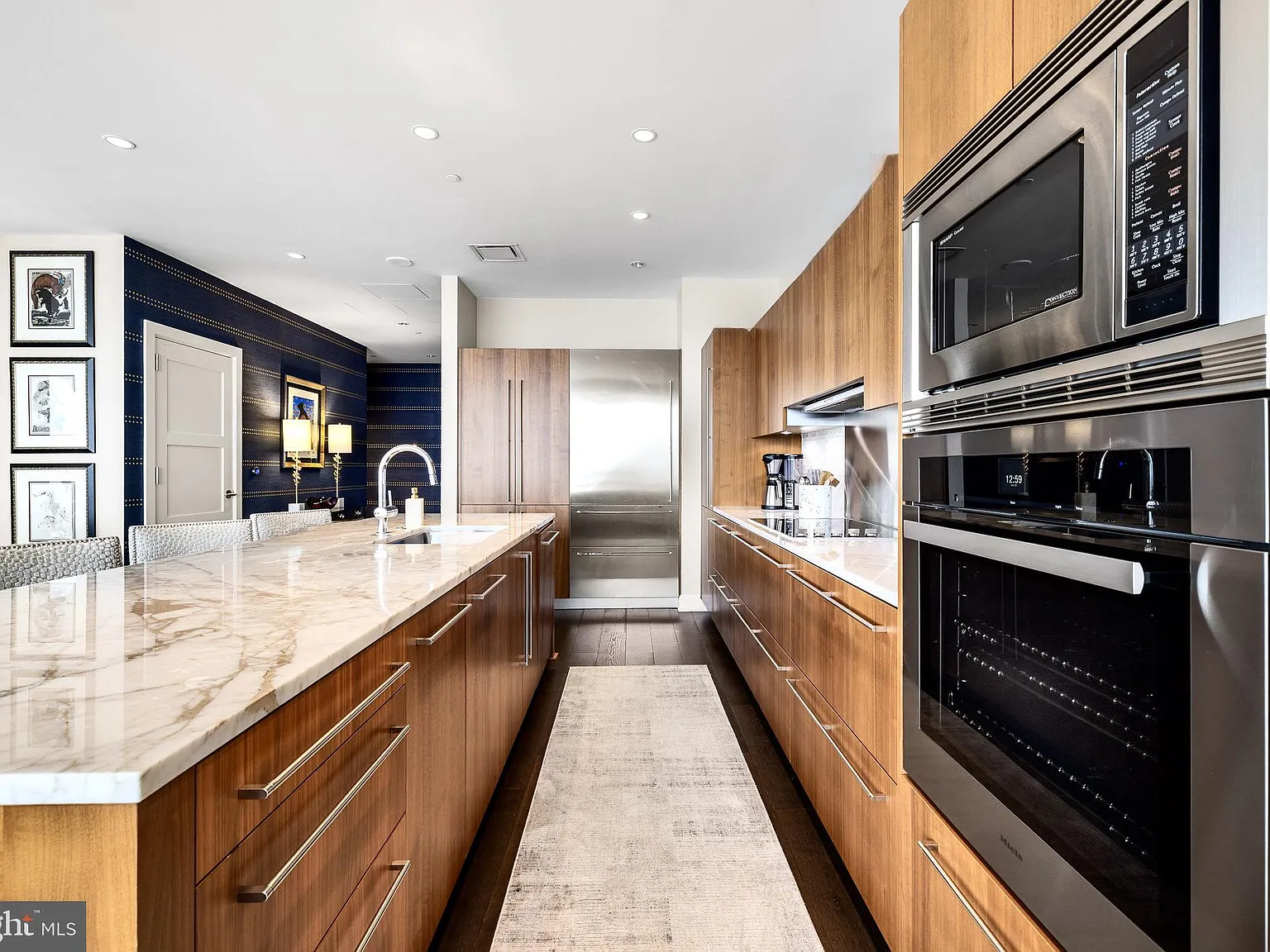 Two Liberty Place Condominiums — Photo 4
