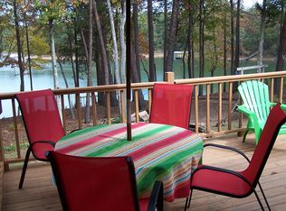 110 Thomas Ln, Hartwell, GA 30643