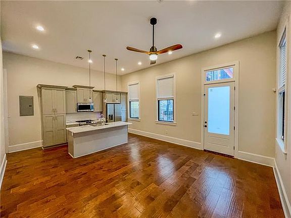 4th image of 1427 Esplanade Ave #B