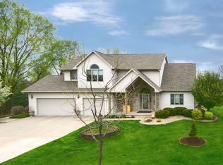 N4968 Advent Rd, De Pere, WI 54115