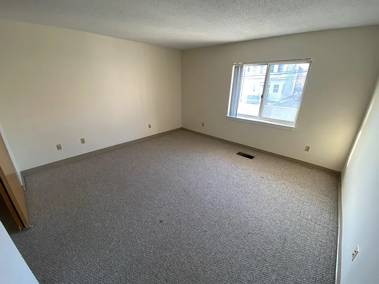138 N Beacon St #3 — Photo 9