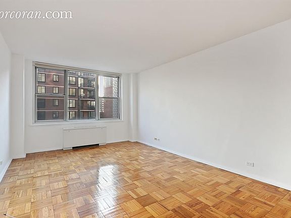 4th image of 250 E 65th St APT 13A