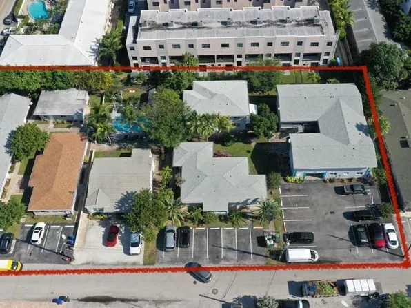 828 NE 17th Avenue, Fort Lauderdale, FL 33304