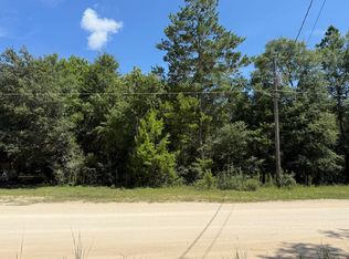 6 Country Blvd, Defuniak Springs, FL 32433