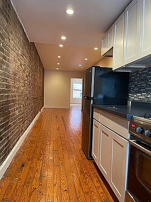 4th image of 15 Stanton St #4A1